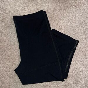 Malia Mills Short Leggings With Side Zippers